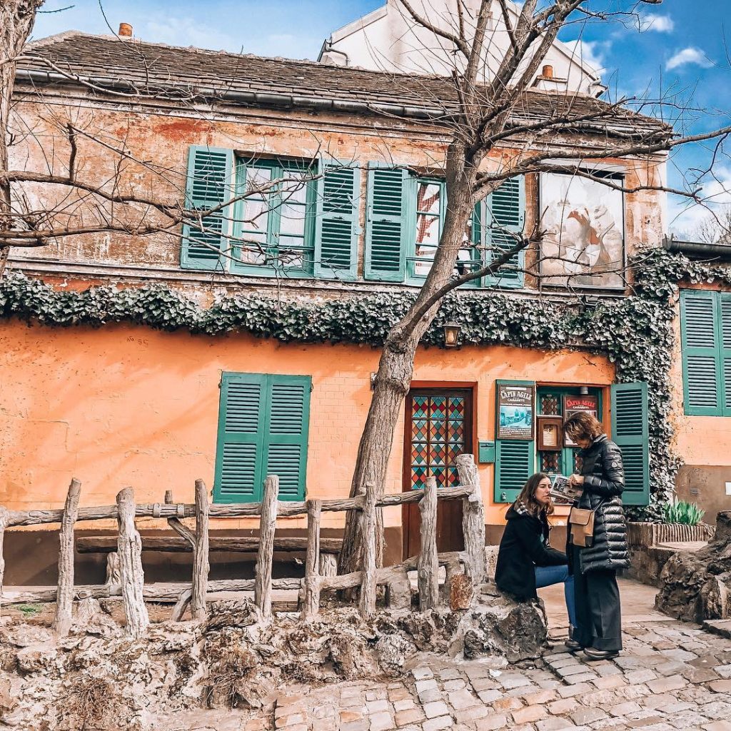 So many people capture the super cute La Maison Rose cafe (myself stopped in&hellip;