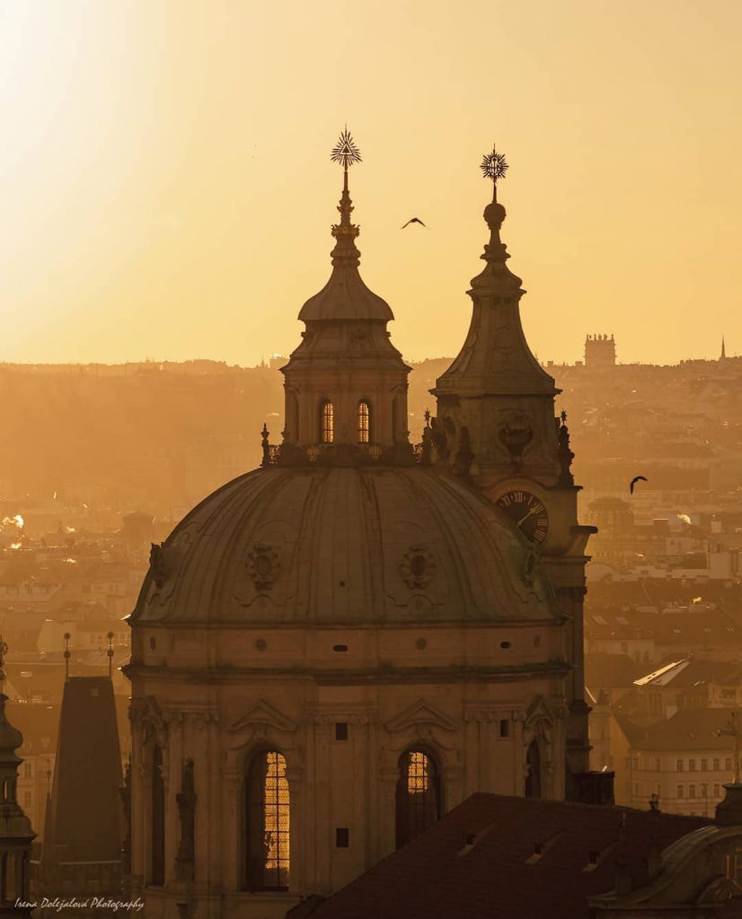sluncem zalitý malostranský Mikuláš… wonderful_prague #europestyle_czechrepublic #toppraguephoto #kings_hdr #visitcz #visitprague #canonczsk #discovery_earthpix #discovery #topeuropephoto&hellip;