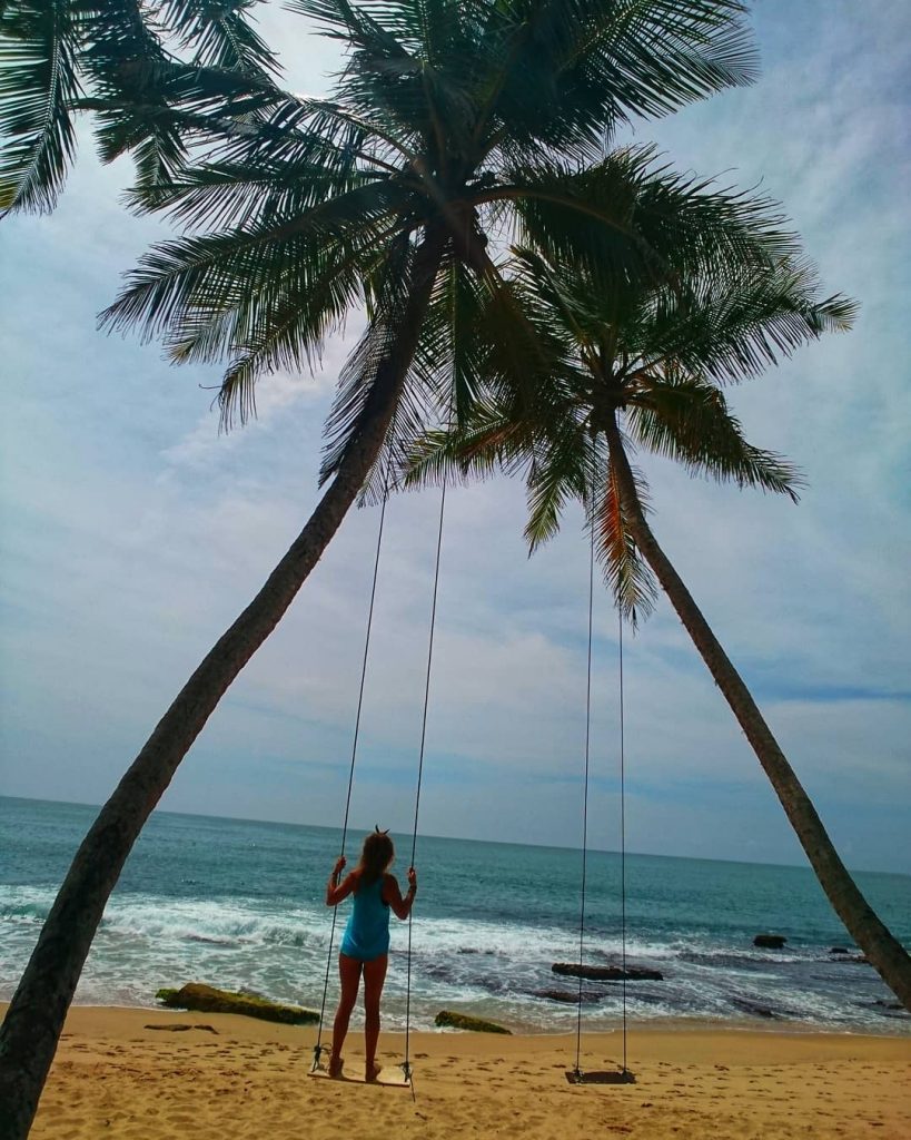 I will never have enough of swings! . . . . . #polishgirl #travelpics&hellip;
