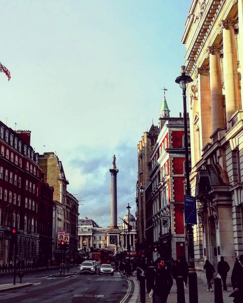 #trafalgarsquare #london #londres #travelgram #travelstagram #tripstagram #igtravel #travelpics #traveldaily #england #inglaterra #bnesimppl