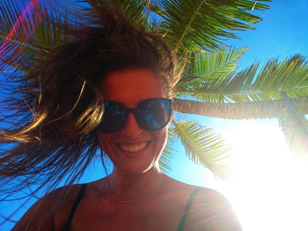 Palm treeeeees ️ ️️ and once again – smile for everyone, my treat .&hellip;