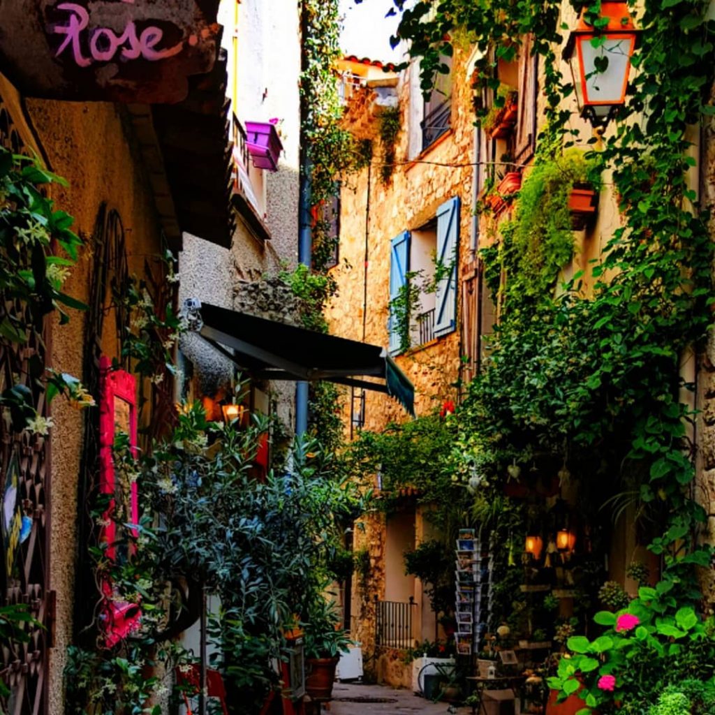 Want to know a secret? Mougins is an artists paradise. This place is so&hellip;