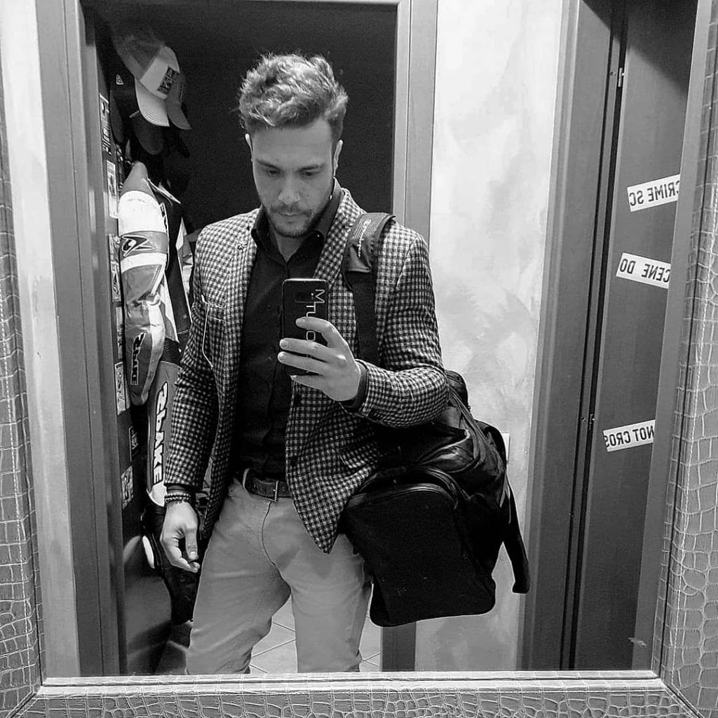 Time to go #travel #morning #style #travelphotography #goodmorning #fascion #travelgram #morningmotivation #hair #instatravel #sunrise&hellip;