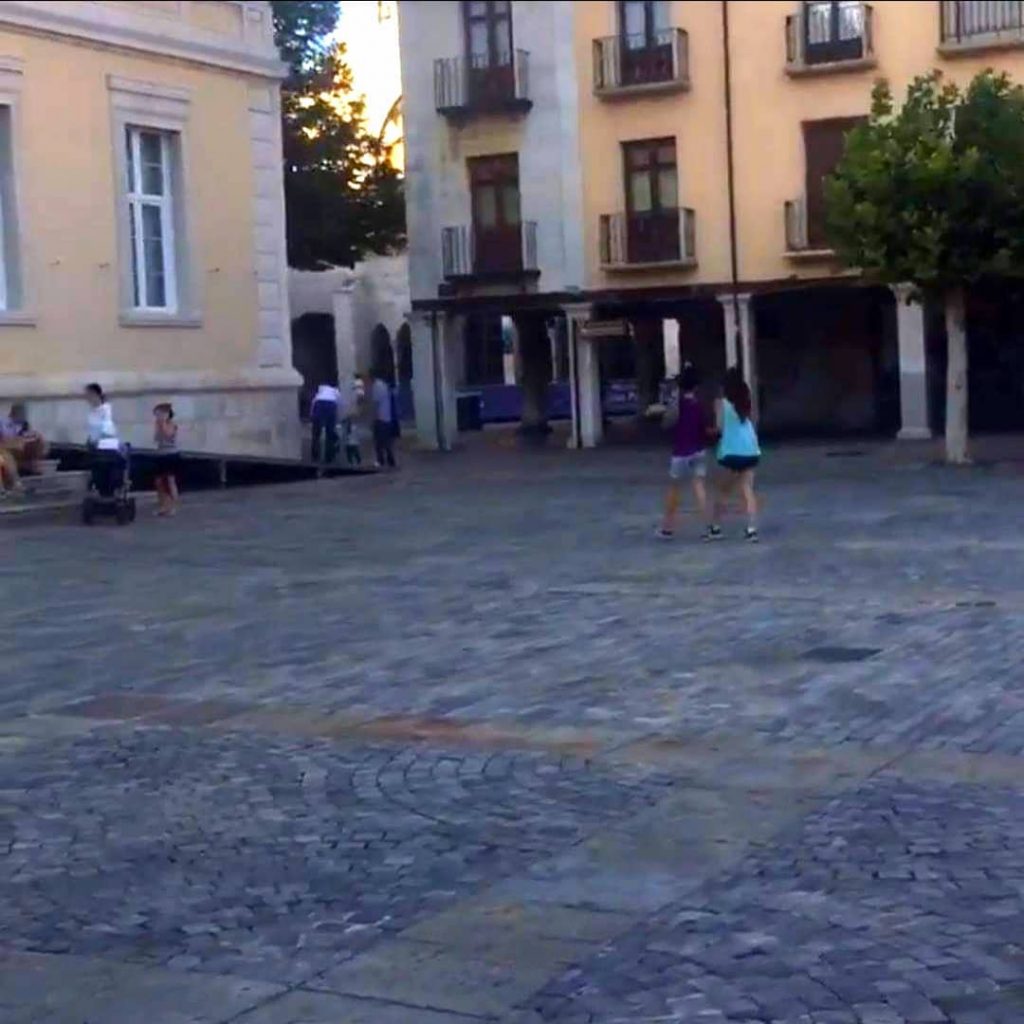 Plaza Mayor de Palencia #photography #photo #google #googlelocalguides #video #travelphoto #travelgram #instagramers #travelblogger #travelphotography…