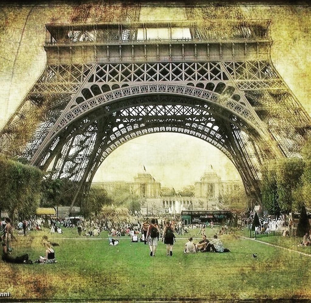 #fotartplgz #traveldestinations_ig #bnesimppl Edited with: @carbonblackandwhite _ #travel #traveling #vacation #visiting #instatravel #instago #instagood&hellip;