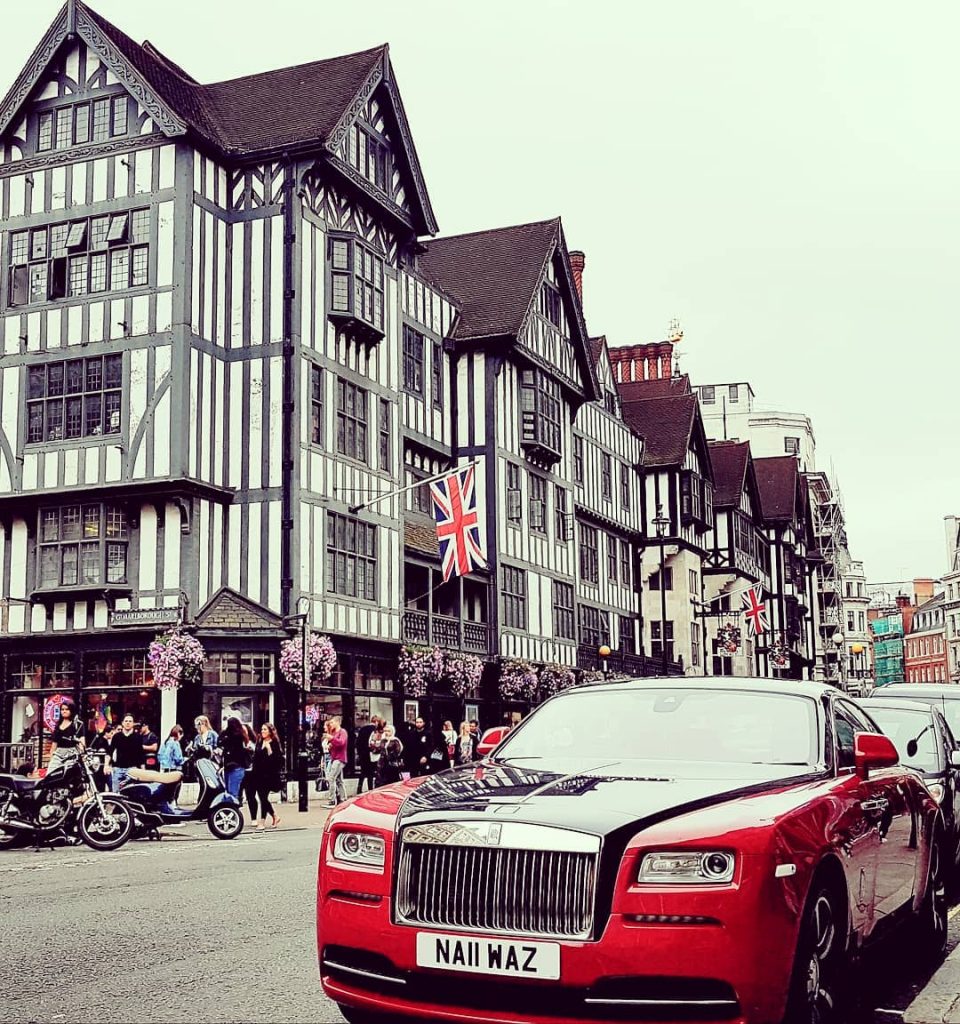 “Liberty” – one of the oldest shopping center in London “Liberty” – jeden z…