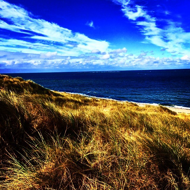“enjoying the view” . #earthscope #northsea #beach #beachwalk #walk #walking #hike #hiking #hikingadventures #travel&hellip;