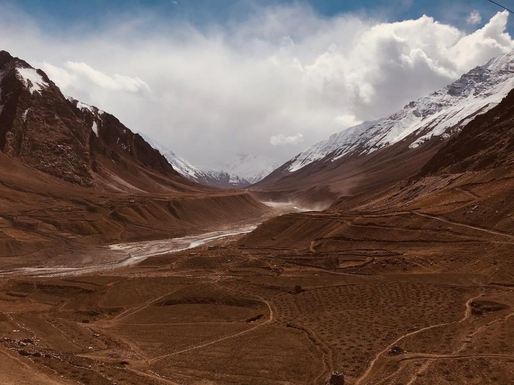 Pin Valley in a very different colour. The beauty of this place cannot be&hellip;