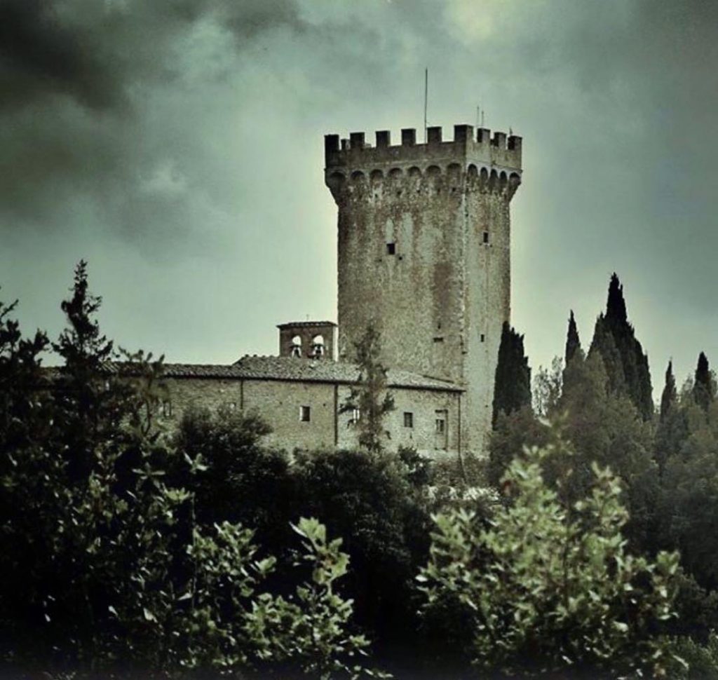 #fotartplgz #montesansavino #traveldestinations_ig #bnesimppl Edited with: @carbonblackandwhite _ #travel #traveling #vacation #visiting #instatravel #instago&hellip;