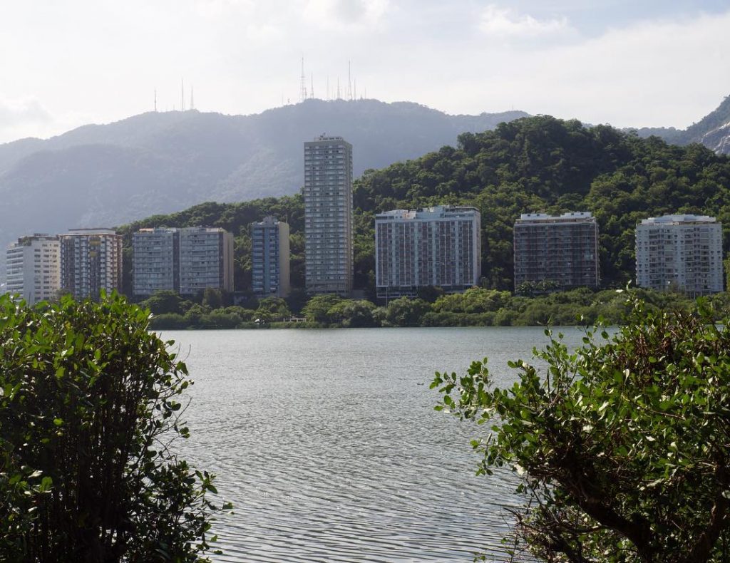Tangible tranquility and beauty. I never get tired of this #riodejaneiro #lagoa #brazil #lagoarodrigodefreitas&hellip;