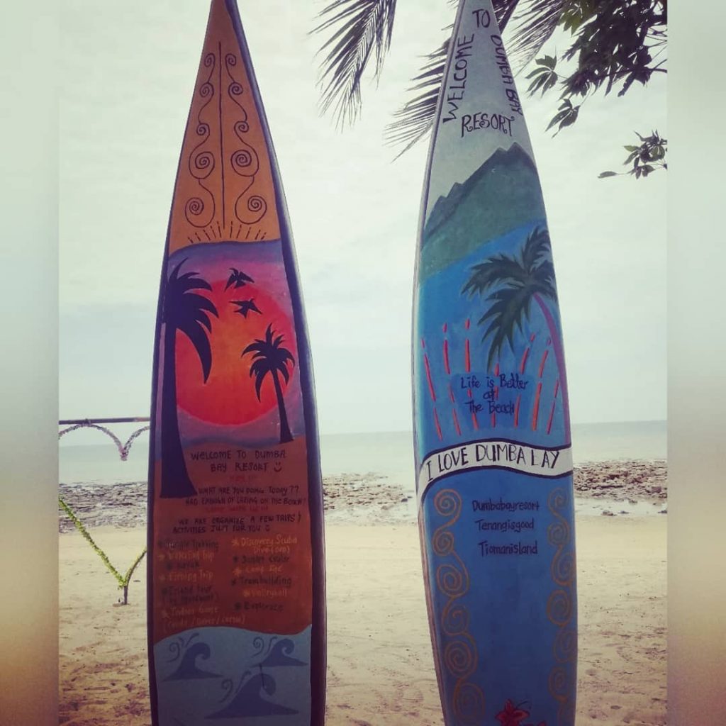 Island atmosphere. #beach #naturephotography #beachlover surfing #surfers #surfboard #nature #traveldiary #travelblog #malaysia #asia #travel&hellip;