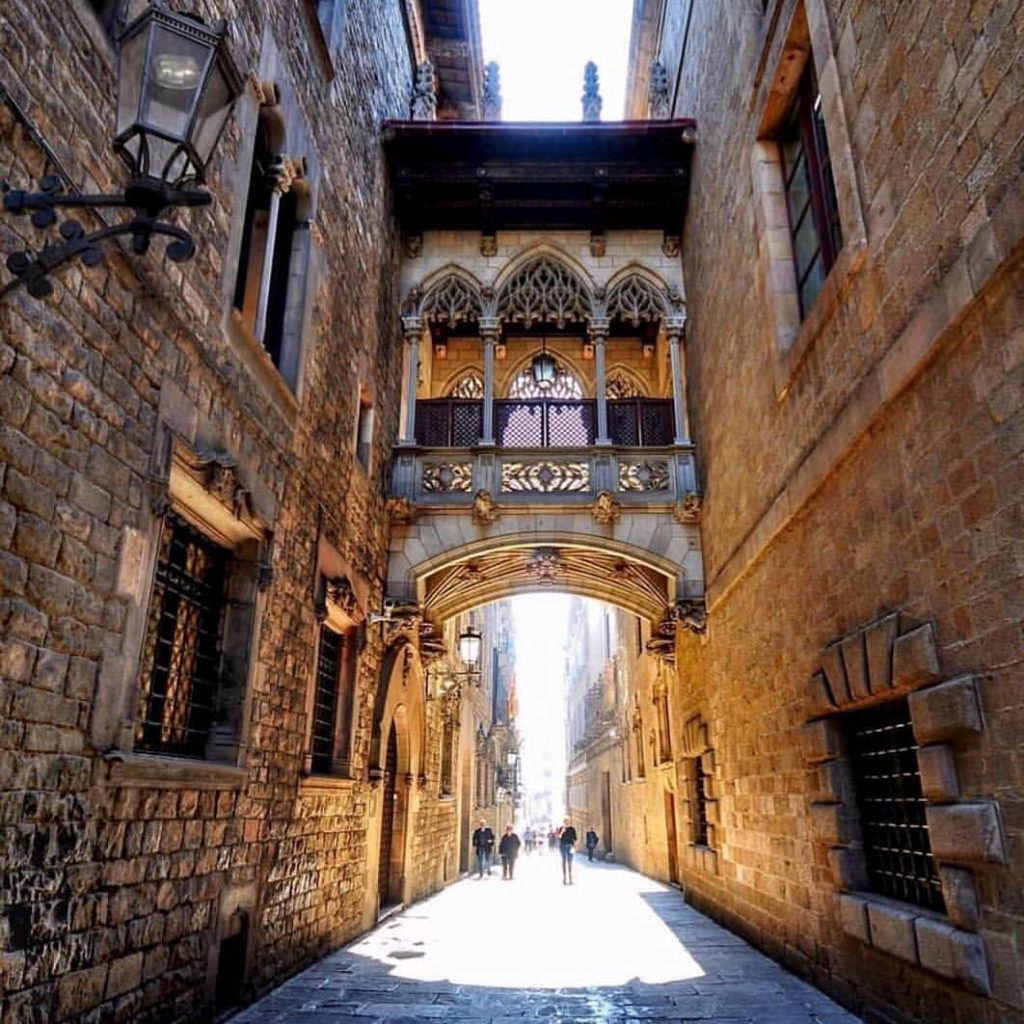 #urlaub #holiday #sun #sunny #city #happy #travel #reisen #barcelona #spain #enjoyyourlife #travelphotography  #historic #trip&hellip;