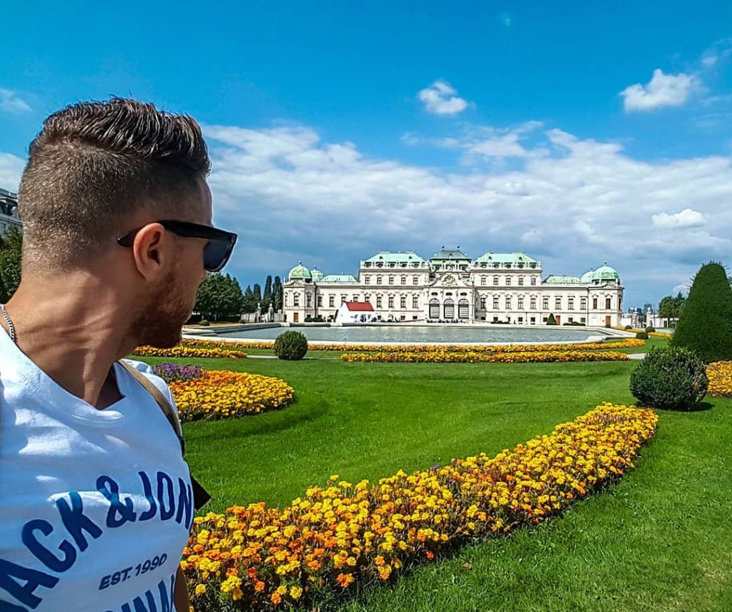 #vienna #austria #schönbrunn #palace # #travelers  #voyage  #europe  #nature  #livestyle #photography  #travellingthroughtheworld  #travelrepost  #travelsolo &hellip;