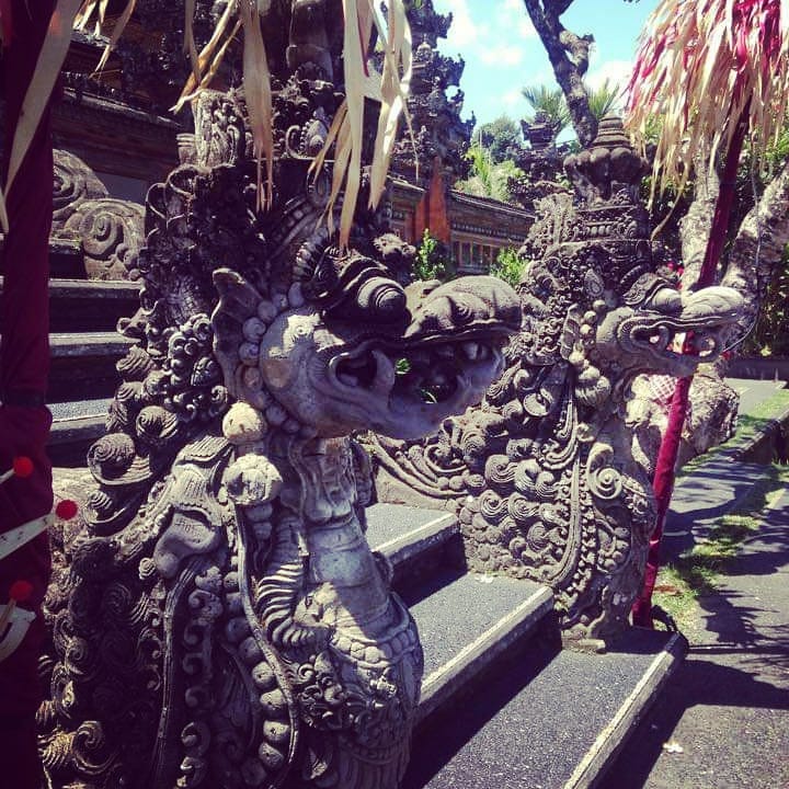 Love a good temple dragon #travel #worldwide #bucketlist #smallworld #nature #love #instagood #photography #sky&hellip;