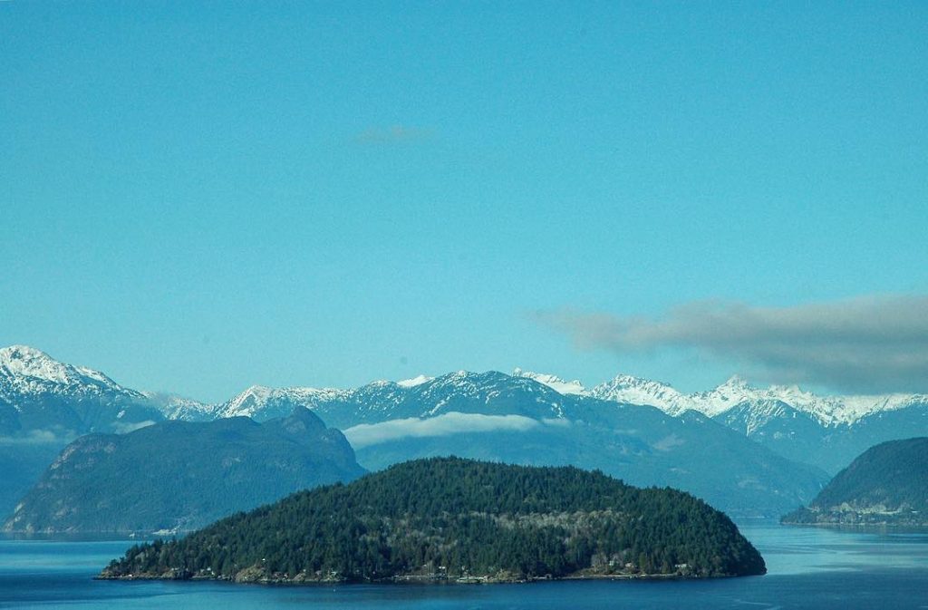 Islands in the mountains