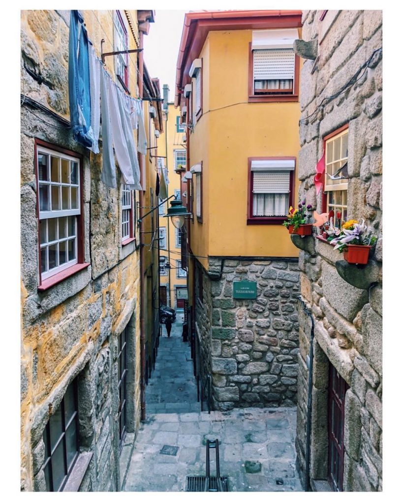 Recantos que encantam ???? . . . #life #portugal #smileforlife #peace #happygirl #happiness #beutifuldestinations…