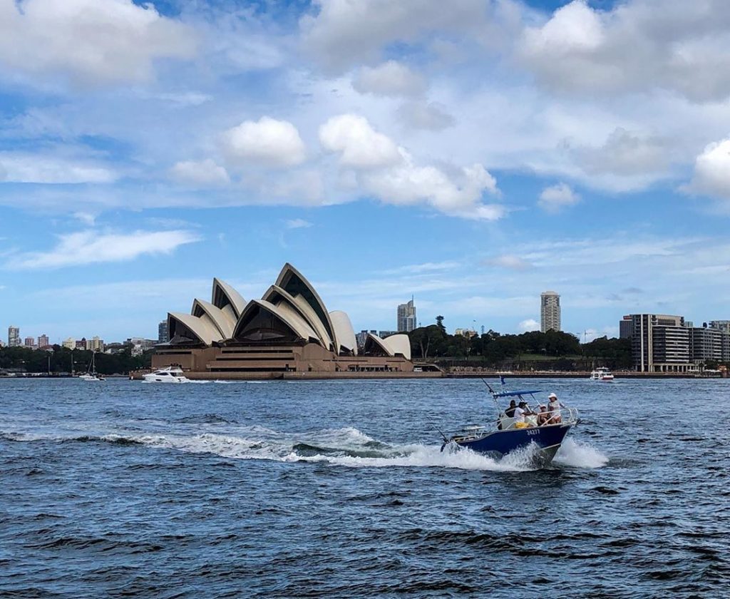. . . #iphonephotography #streetphotography #sydney #sydneyoperahouse #travelphotography #sydneyphotography #sydneytravel #building #architecture #instagram&hellip;