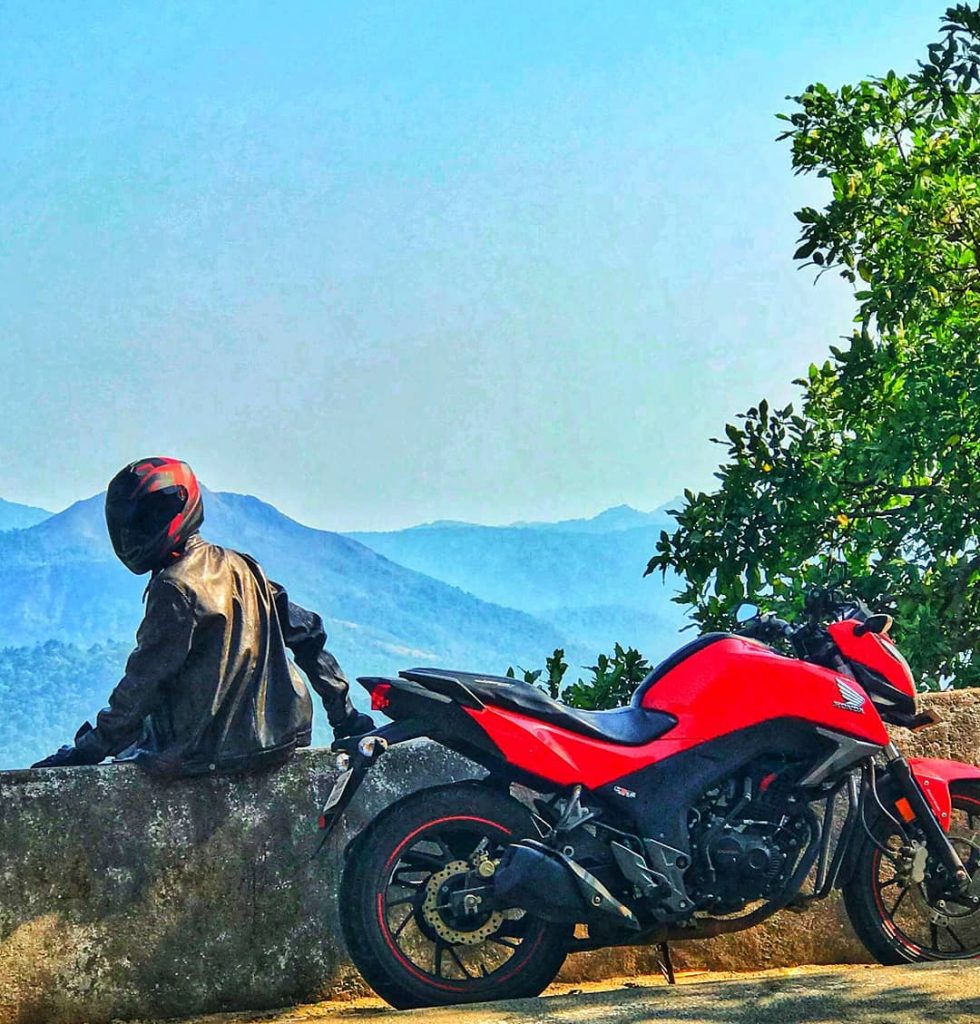 GET LOST AND FIND YOURSELF . . PC:@sai_666 #thepistonhead #ride #honda #bikergramindia #ridersofcochin #bikerboysofinstagram&hellip;