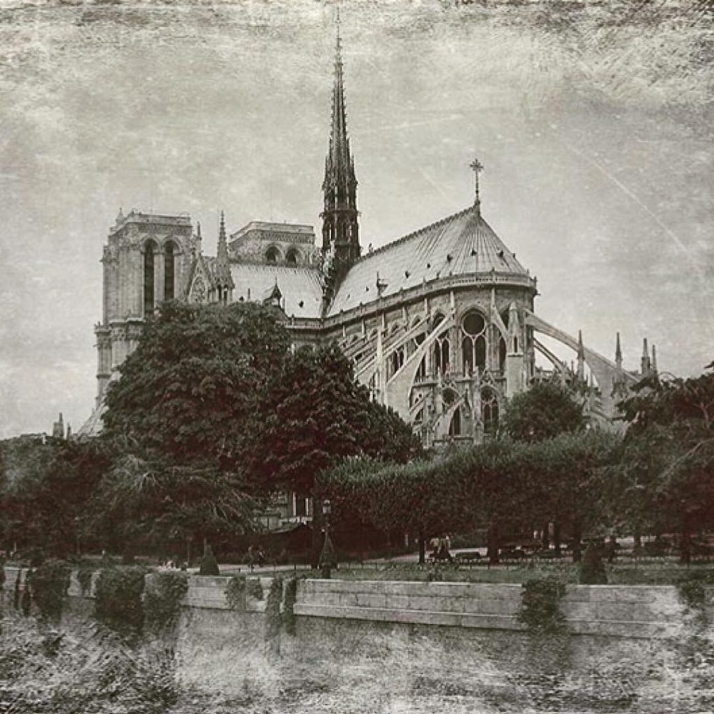 #fotartplgz #traveldestinations_ig #bnesimppl Edited with: @carbonblackandwhite _ #architecture #building #architexture #city #buildings #skyscraper #urban&hellip;