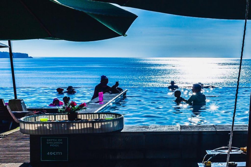 #scene #beach #beachtime #holiday #baliisland #travelphotography #travelblogger #travelholic #travelgram #scenery #view #bluebeach #heaven #explore&hellip;