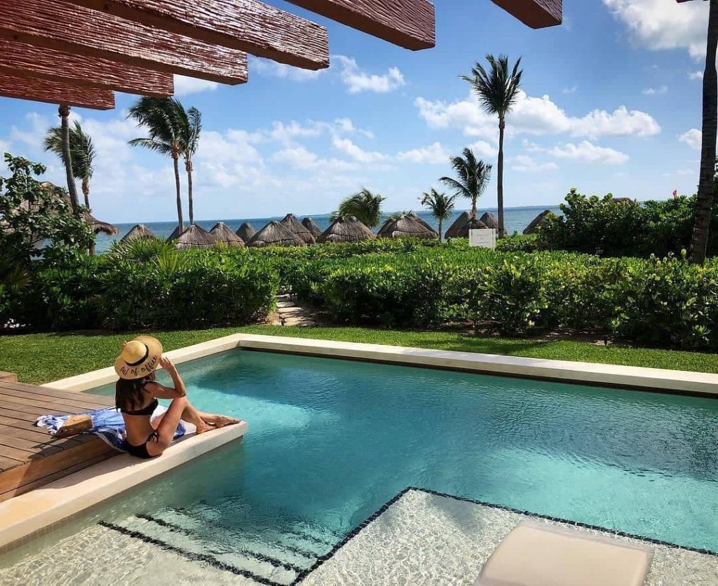 Vacation mood: ON @excellenceplayamujeres #vacation #vacationmode #travelgoals #travelholic #travelblogger #passportready #passportlife #bnesimppl #adventure #explore&hellip;