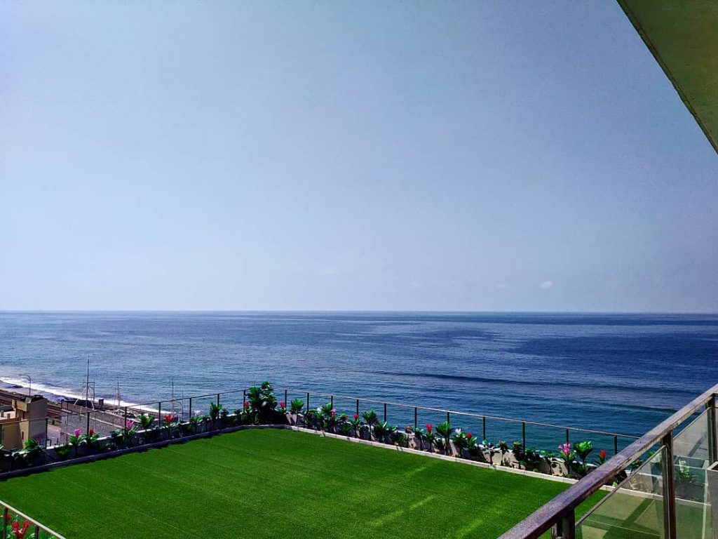 Indian Ocean view Colombo #wanderfolk #stayandwander #roamtheplanet #goneoutdoors #srilanka #ourplanetdaily #sea #discoverearth #picoftheday #beachlife&hellip;