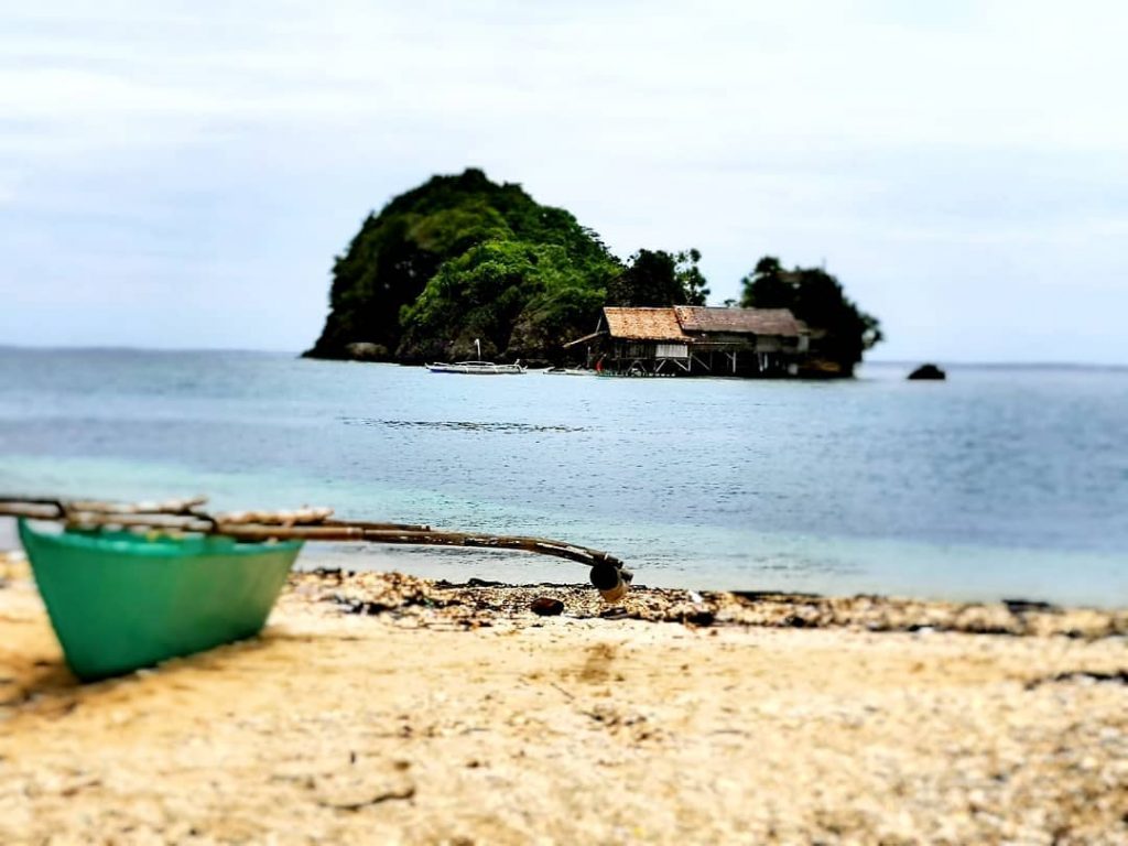 Bliss #darlingescapes #travelbuddies #dametraveler #wonderfulworld #chasingsummer #sheisnotlost #beautifulmatters #beautifuldestinations #liveoutdoors #myhappyplace #myhappyfeet #wanderlust #chooseph&hellip;