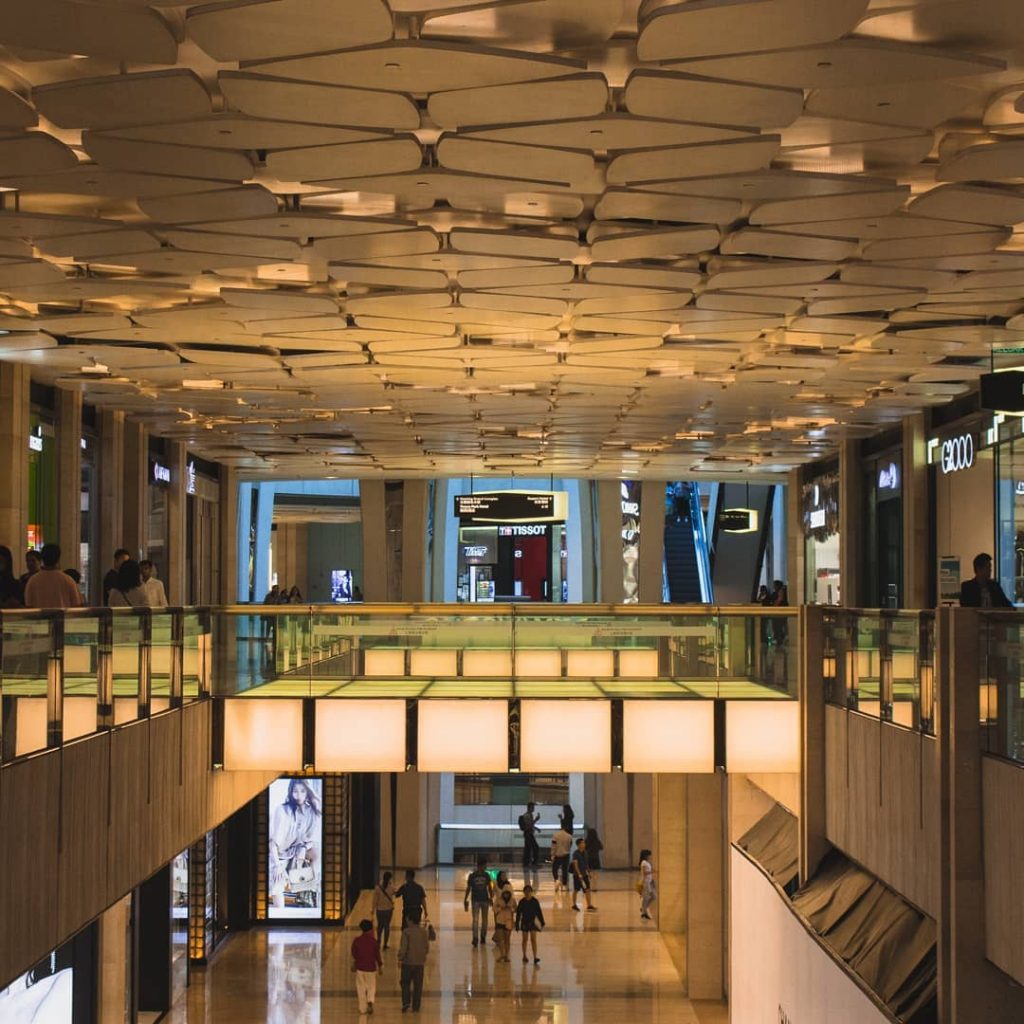 해외 나왔는데 여기저기 돌아다녀도 되잖아! . . . 어쩌다보니 군복무를 특별하게 하고있는 나에게 해외는&hellip;