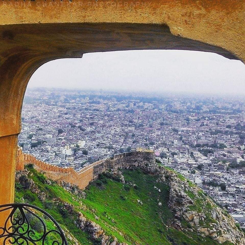 #incredibleindia #jaipurdiaries #beautifulmornings #throughmylens #neverstopexploring #wanderlust #travelphotography #lovelymoments #explorepage # #bnesimppl