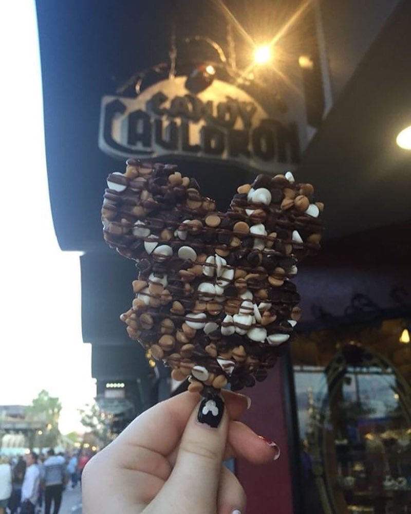 Yet another Disney food tradition! (Shocker) I have to go to Candy Cauldron at&hellip;