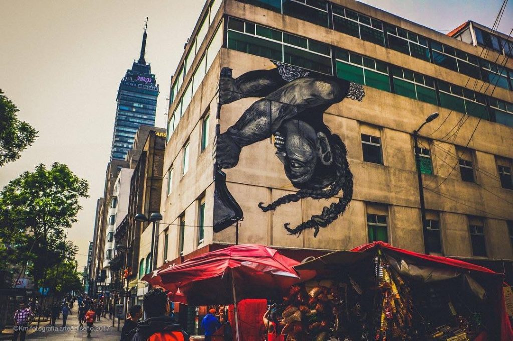 Ciudad de México #mexicocity #mexico #streetlife #coloresdemexico #mexicoesmagia #capturamexico #igersdf #carslovers #caminandomexico #travelphotography #travelmexico&hellip;