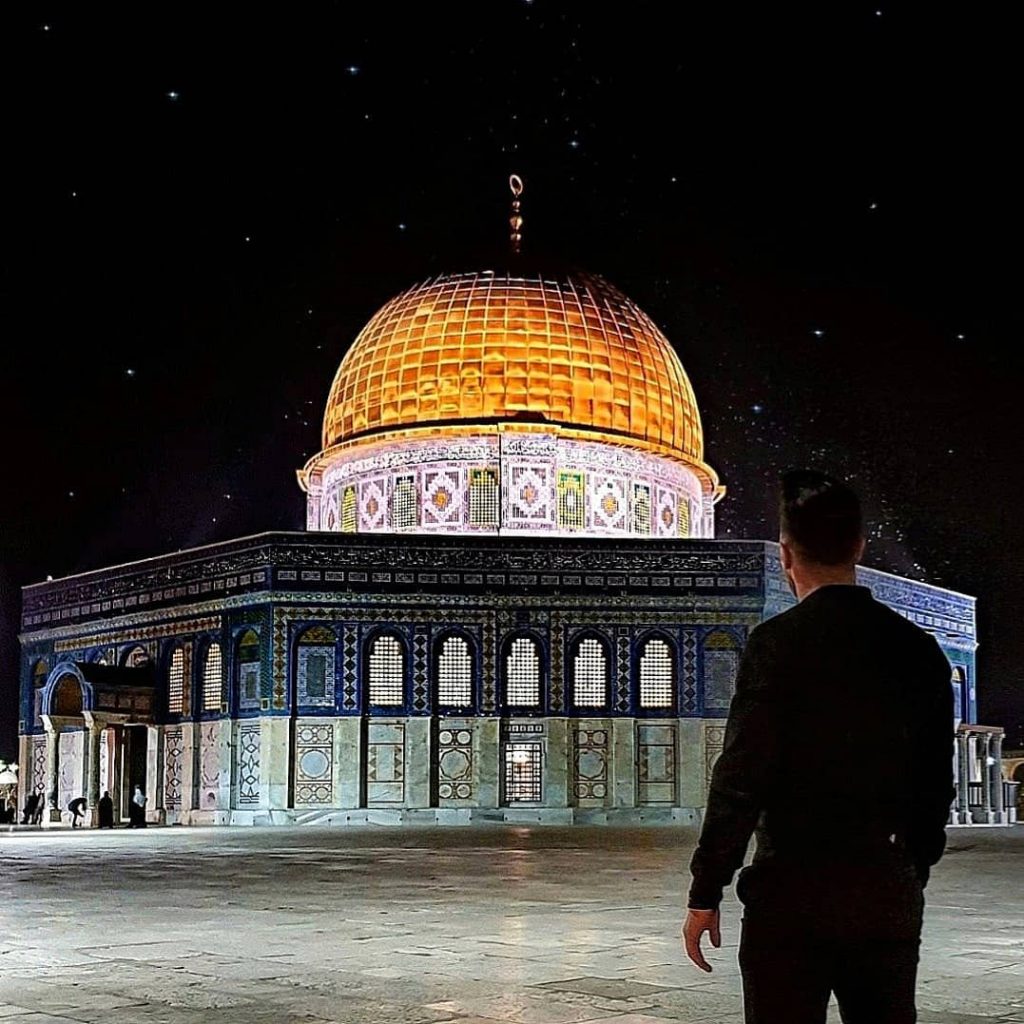 C’est avec les larmes dans les yeux et le coeur rempli d’émotion, mais aussi&hellip;