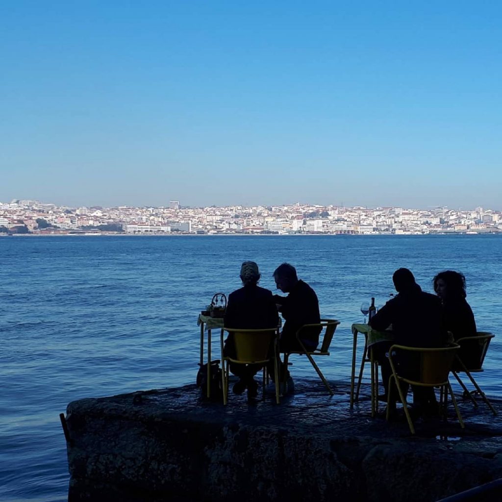 Days of sun and . . . . . . #openmyworld #travellifedailypic #travelzoo #travelblogger&hellip;