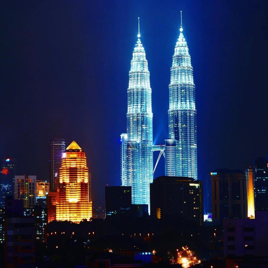 Куала-Лумпур один из самых красивых городов в Азии и особенно ночью, когда зажигаются огни&hellip;