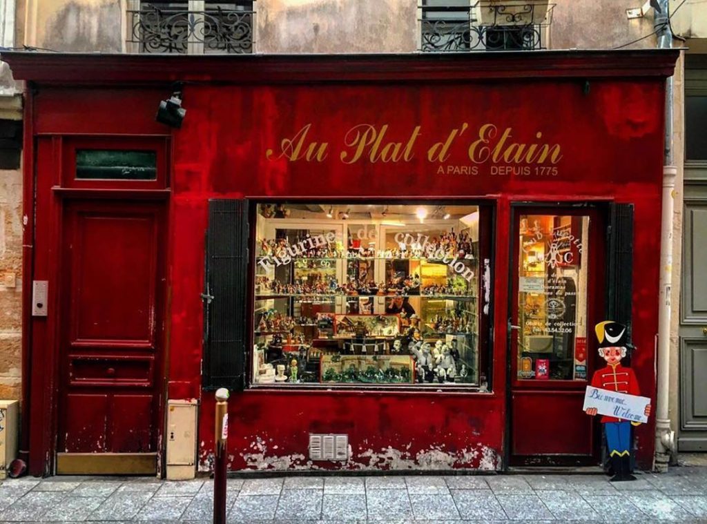 credit: @ Магазин игрушек Au Plat d’Etain в Париже существует с 1775 и выглядит&hellip;
