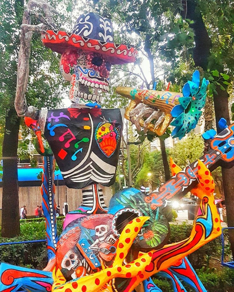 Mariachi #demochilazo #vive_mexico #mexico_maravilloso #lovesmexico #mexicodesconocido #pasionxmexico #instamexicanos #mexicoamazing #travel #travelvlogger #travelpics #beatifuldestinations #wonderful_places&hellip;