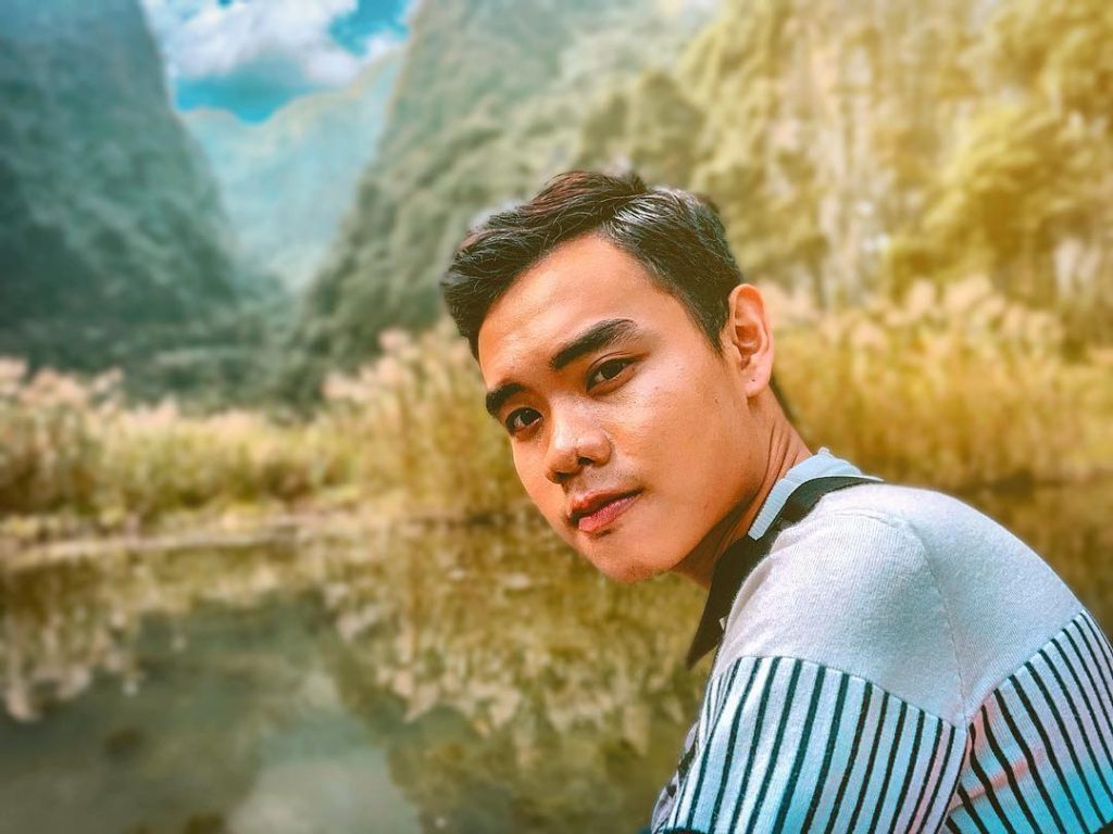 All the pathos and irony of leaving one’s youth behind is thus implicit in&hellip;