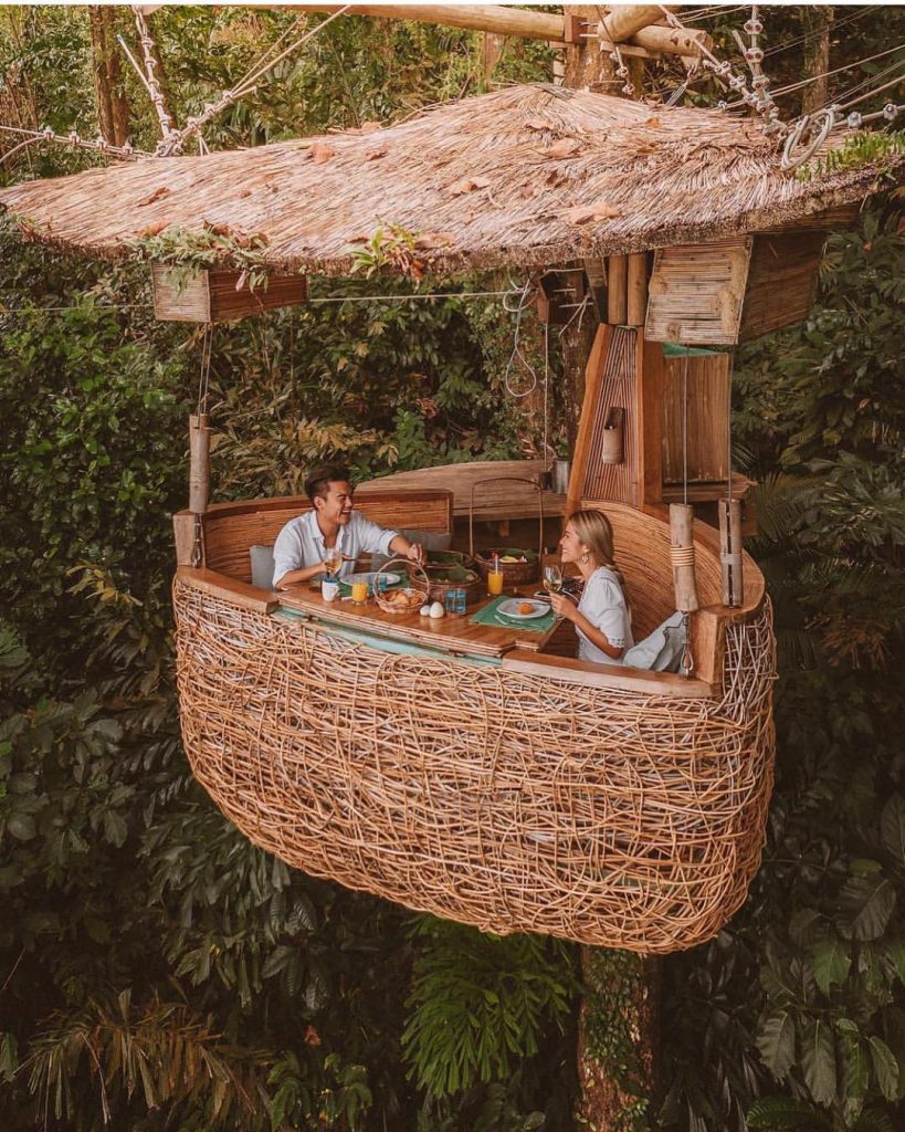 Talking about a lunch with a @paigunna #winntw