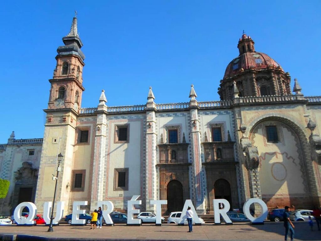 Templo de Santa Rosa de Viterbo en mi preciosa ciudad. #traveladdict #travelblog #travelers #traveller…