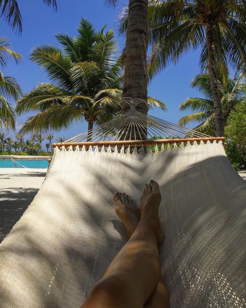 La Isla Bonita! • • • • #bnesimppl #bloggerslife #mylook #travelgirl #outfitpost #fashionpost #todaysoutfit&hellip;