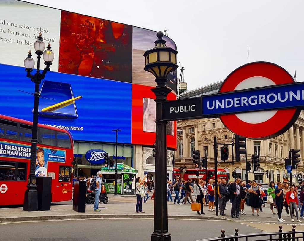 Piccadilly Circus in London Piccadilly Circus w Londynie #london #londyn #wielkabrytania #lovegreatbritain #greatbritain #anglia&hellip;