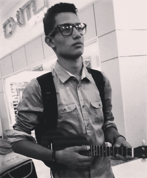 Todo lo que en este mundo he amado es una canción, un teatro y&hellip;