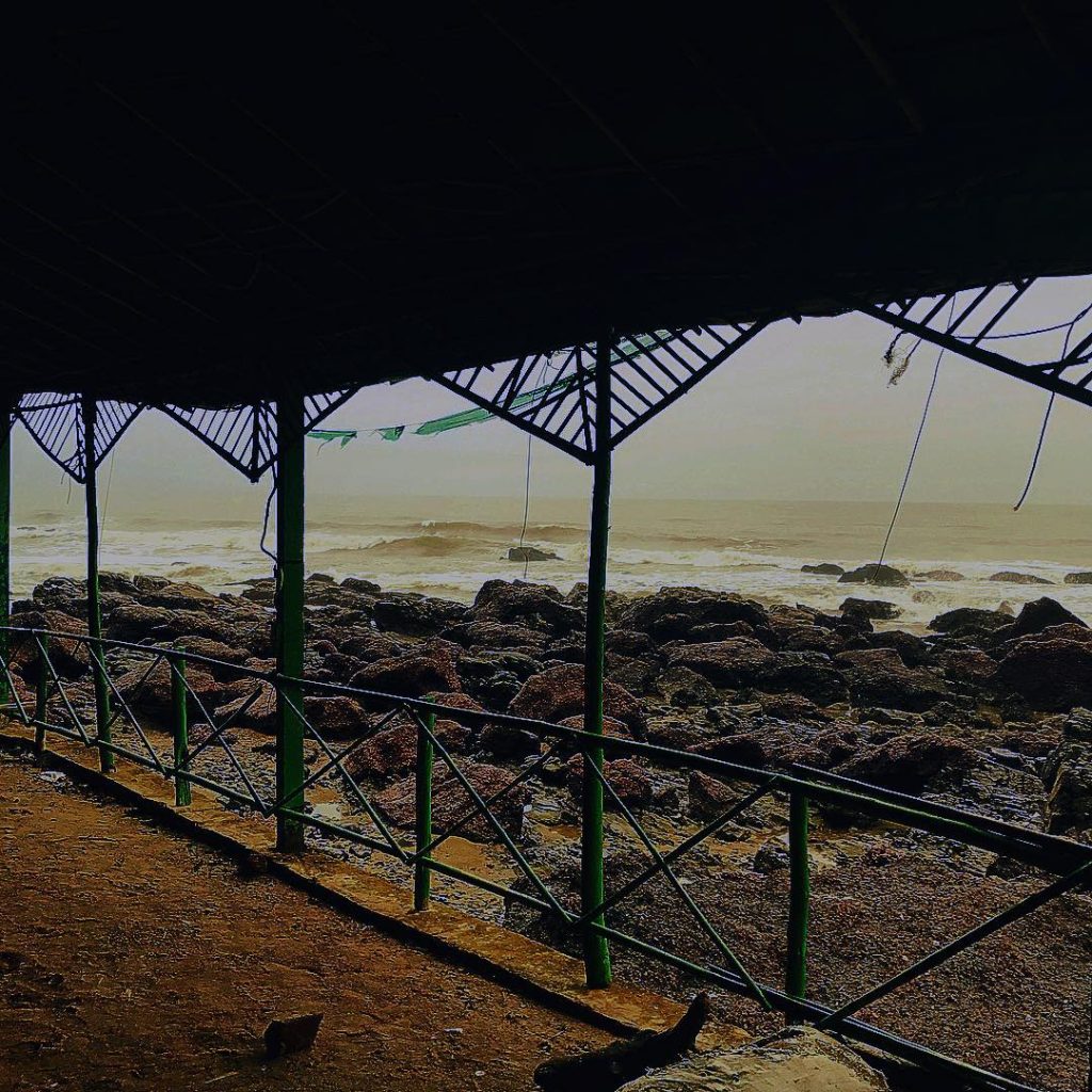 Wind️sky️earth️water️rock ,all fused together. #letsguide #sunset #soltitude #beach #travelbug #traveladdict #digitalnomad #wanderluster #worldtraveler #seetheworld&hellip;