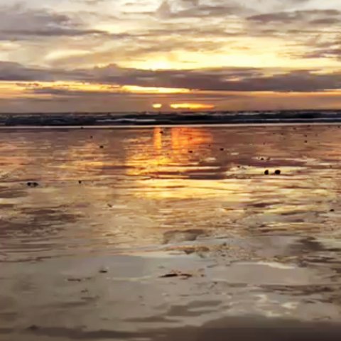 It was sunsets that taught me that beauty sometimes only lasts for a couple&hellip;