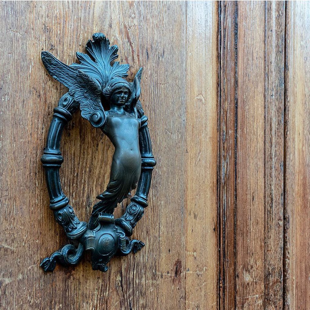I know several friends who collect doors handles pictures. Can’t say that I always&hellip;