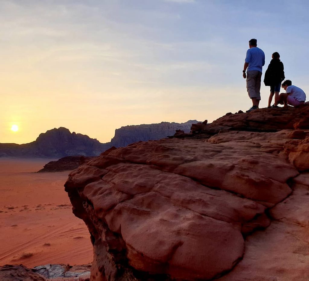 Today’s trip by jeep on Wadi Rum desert in Jordan. Dzisiejsza wyprawa jeepem na…