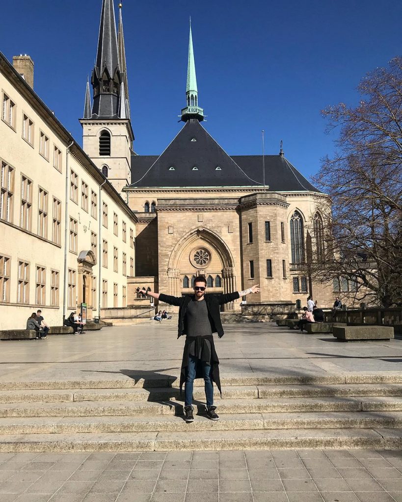 Traveling leaves you speechless, then turns you into a storyteller ????