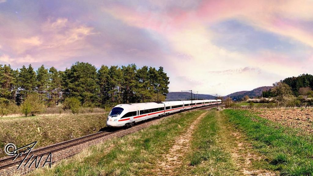 Train spotting Parsberg #germany #bavaria #Upper_Palatinate #visitbavaria #parsberg #iphone_photography #beautiful #trainspotter_europe #lok #züge #railway&hellip;