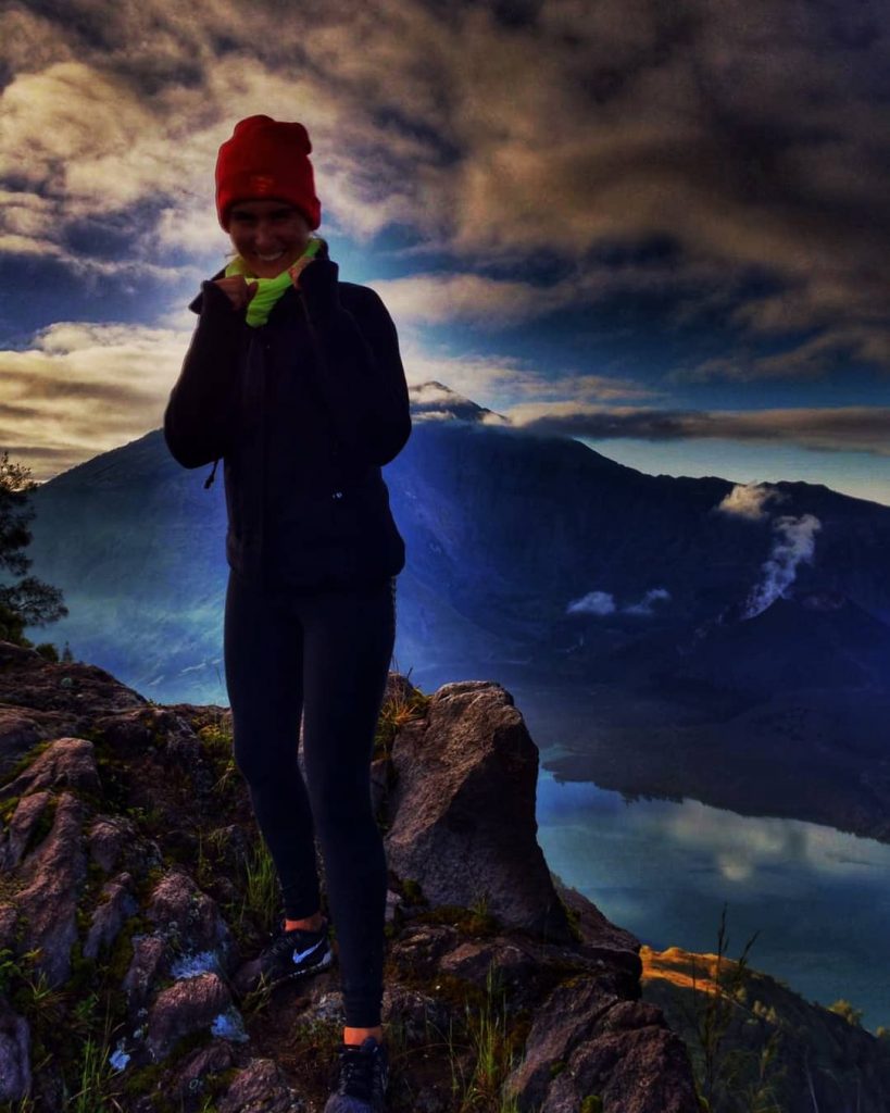 Behave yourself Rinjani! . . . . . #polishgirl #travelpics #travellinggirl #wanderlust #wander #wanderlove&hellip;