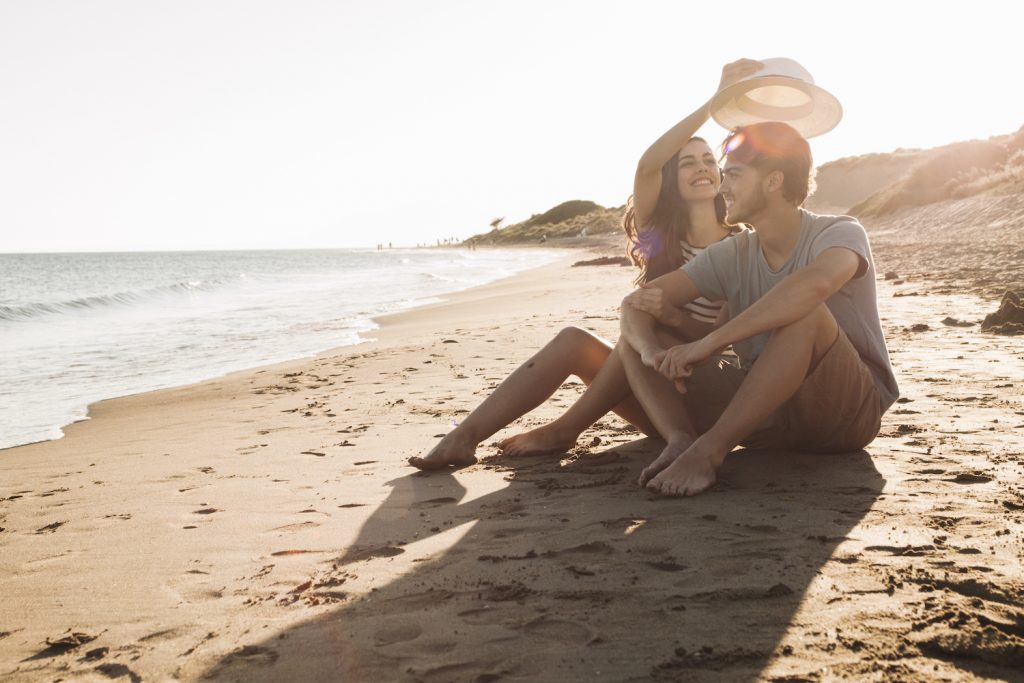 worldwide roaming free mobile operator